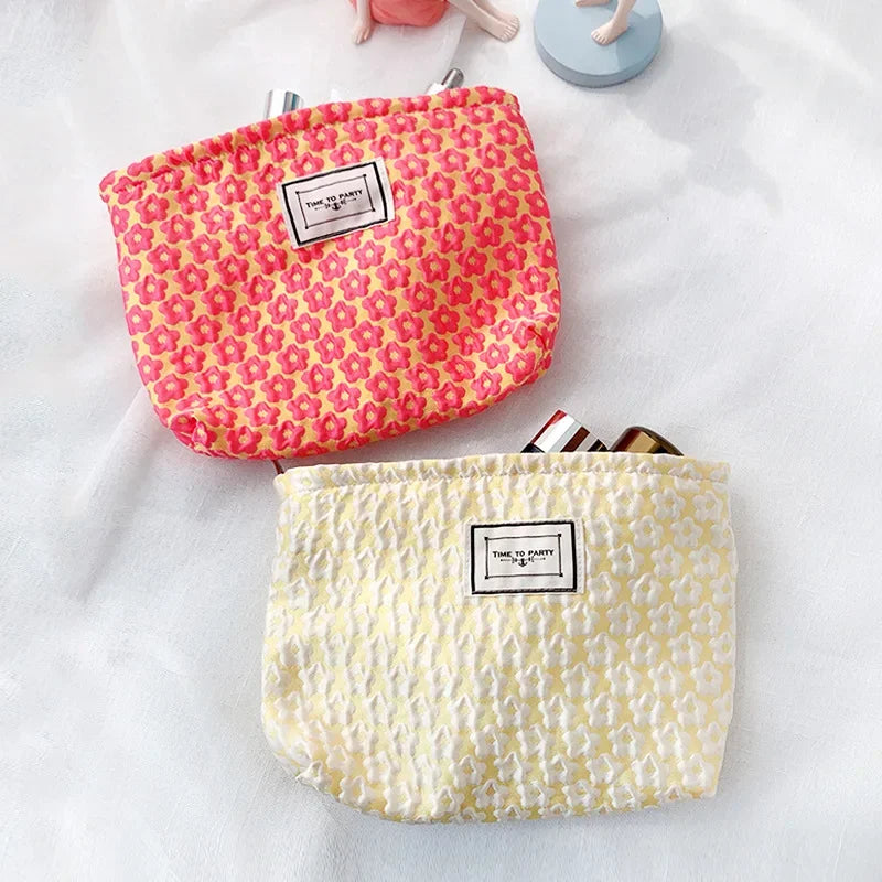 Fashion Simple Floral Jacquard Cosmetic Bag Large Capacity Travel Makeup Bag Skincare Bag Toiletry Organizer Makeup Pouch Clutch