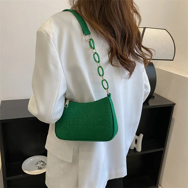 2023 Felt Shoulder Bags for Women Women's Subaxillary Bag Design Advanced Texture Armpit Handbags Purses Crescent Saddle Bag