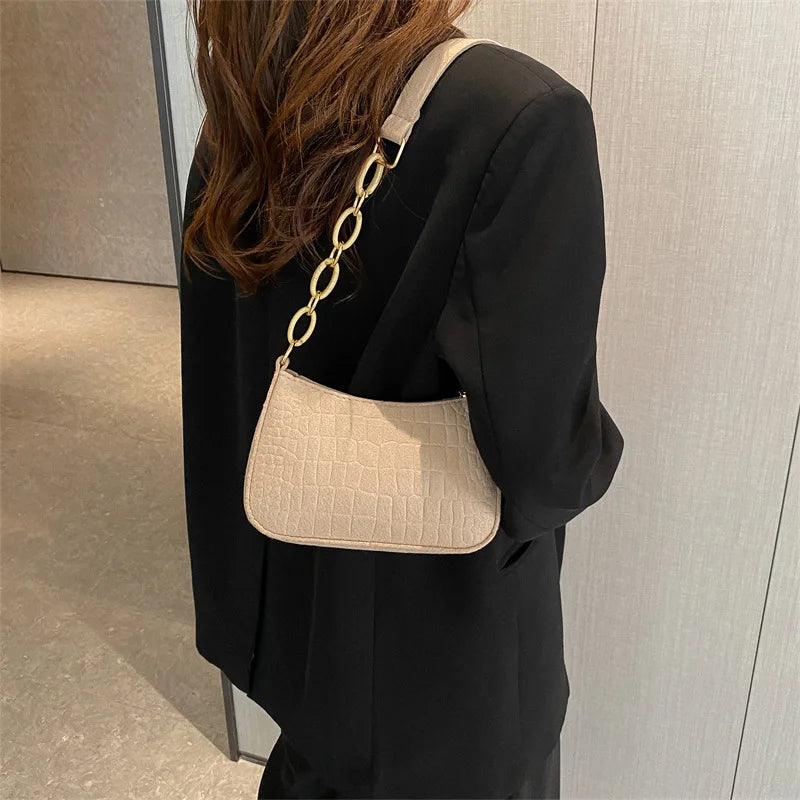 2023 Felt Shoulder Bags for Women Women's Subaxillary Bag Design Advanced Texture Armpit Handbags Purses Crescent Saddle Bag